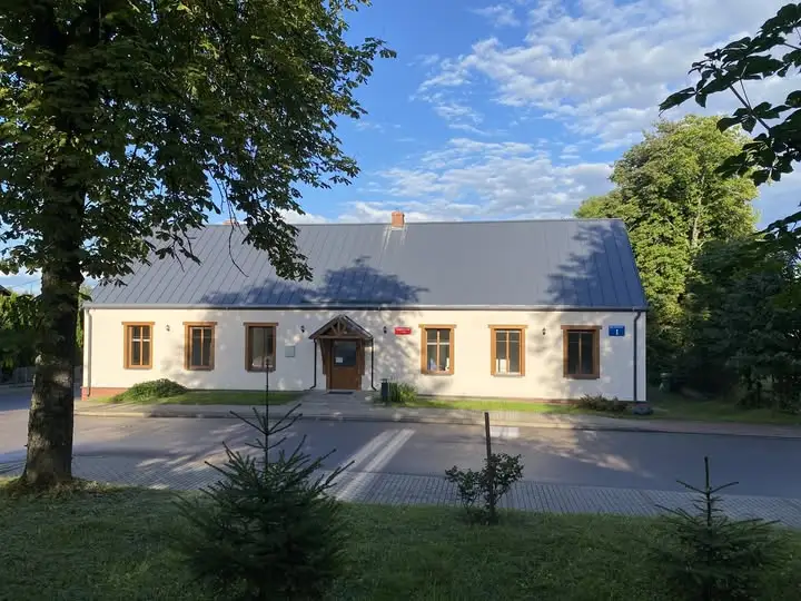 Biblioteka w Wiżajnach po termomodernizacji – otwarcie we wrześniu