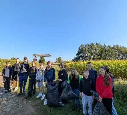 Uczniowie wzięli udział w XVII Rowerowym Sprzątaniu Świata