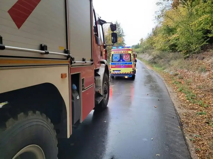 Zderzenie samochodu osobowego z motocyklem w Mariankach – apel służb o ostrożność